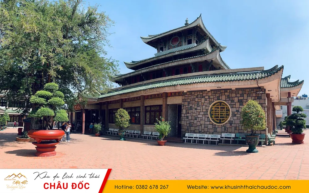 Miếu Bà Chúa Xứ Núi Sam