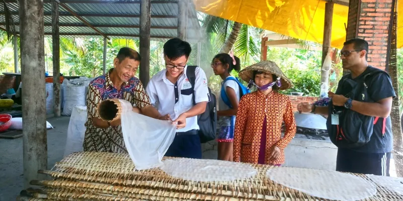 Lò hủ tiếu truyền thống ở Cần Thơ