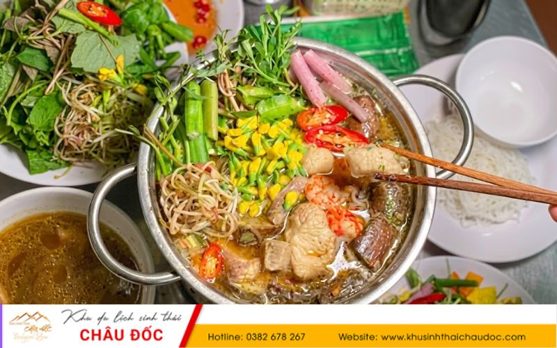 Lẩu mắm Châu Đốc An Giang ở quán Bảy Bồng