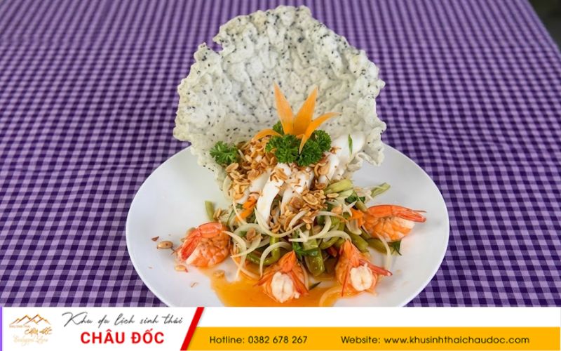 Gỏi củ hủ dừa hải sản