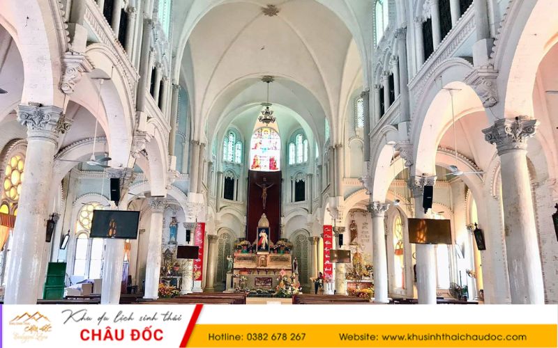 Kiến trúc nhà thờ Cái Bè