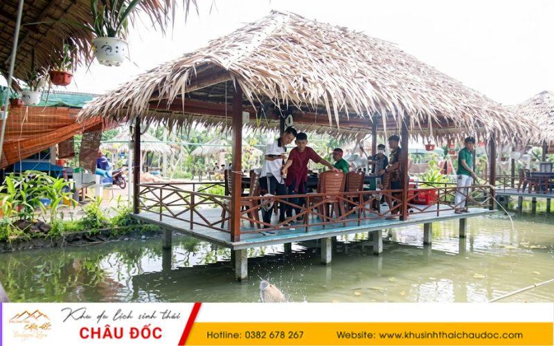 Hệ thống chòi riêng tư tại Khu sinh thái Châu Đốc