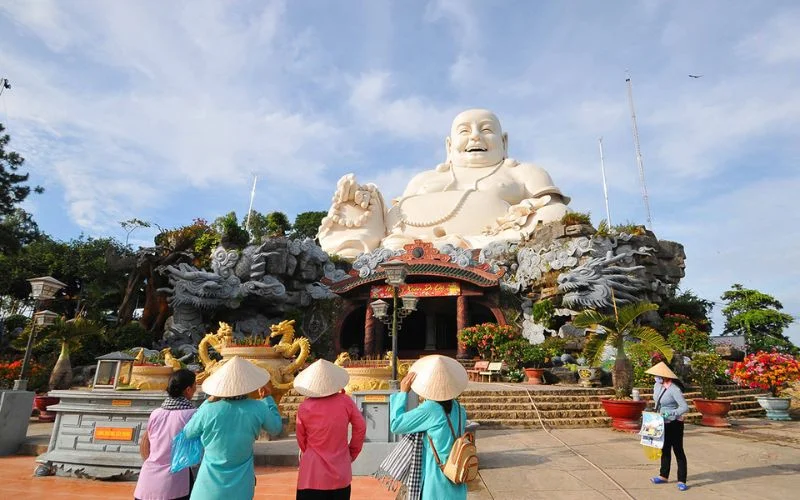 Khám phá khu du lịch tâm linh nổi tiếng thích hợp du lịch miền tây mùa nào đẹp nhất